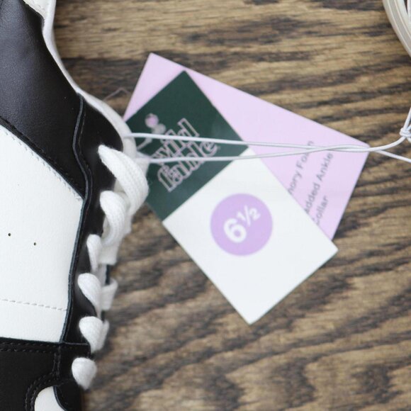 wild fable Womens Lola Lace-Up Sneakers with Memory Foam Insole Black 6.5M - Picture 6 of 16